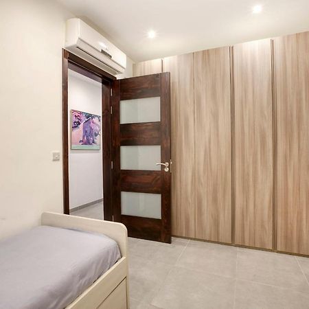 Apartment With Pool-Hosted By Sweetstay Zebbug  외부 사진