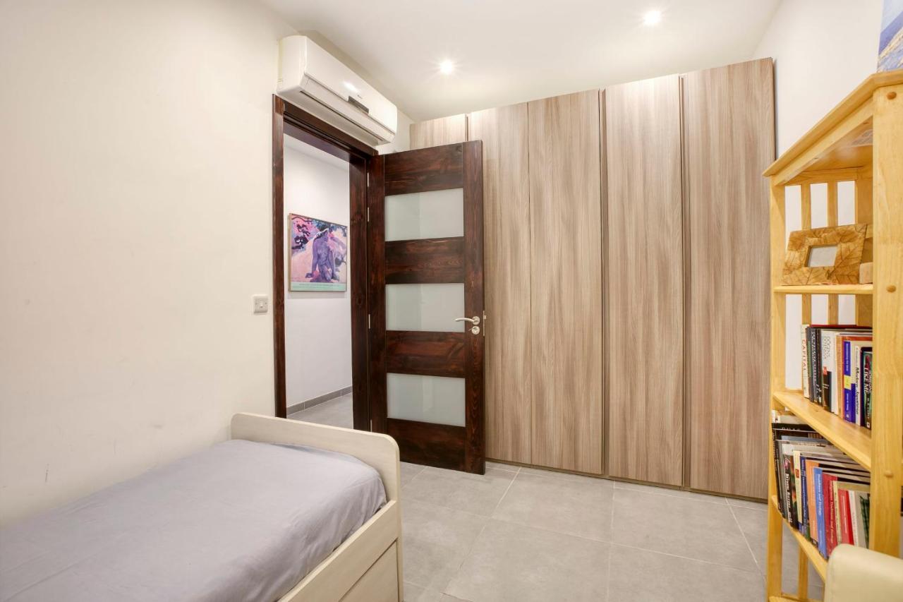 Apartment With Pool-Hosted By Sweetstay Zebbug  외부 사진