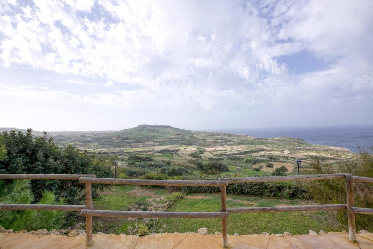 Apartment With Pool-Hosted By Sweetstay Zebbug  외부 사진
